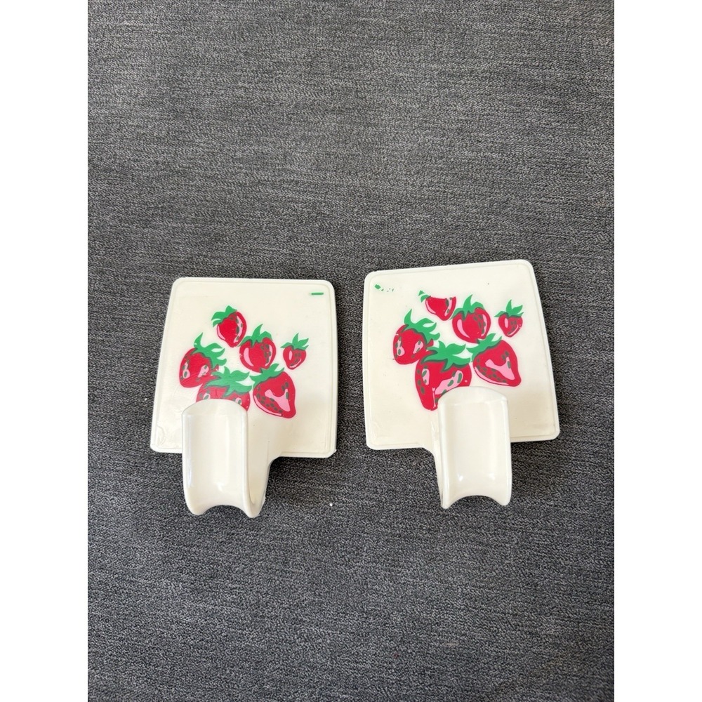 Vintage Vintage Strawberry Decal Pair Wall Farmhouse Kitchen Decor‎
